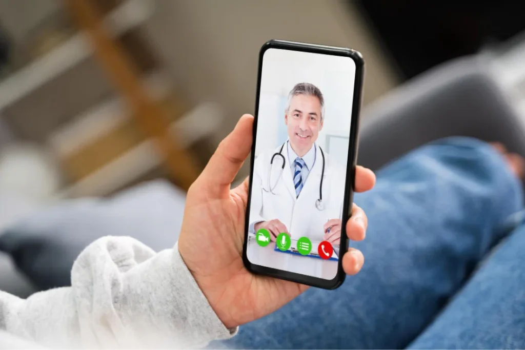 a doctor on Telemedicine app guide patient